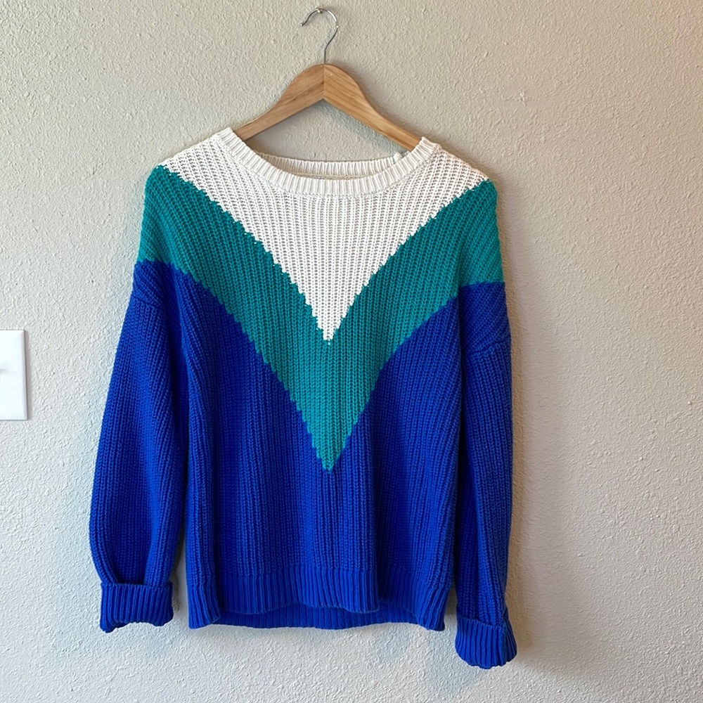 Knit 90s styled color block sweater